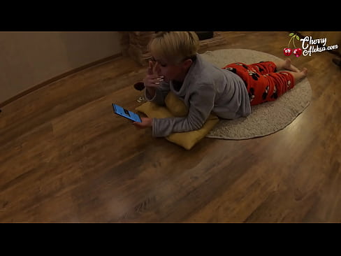 ❤️ Šialená blondínka fajčí obrovský penis a skáče na ňom - análny sex ❤ Domáce porno na sk.xxxdeutschepornos.ru ❤